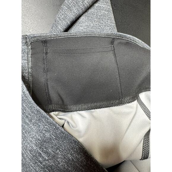 Adidas Capri Size Large Gray Climalite Wide Band Workout Athletic Leggings - Picture 8 of 9